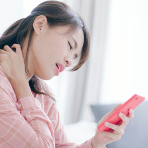 Read more about the article Cell Phones and Neck Pain